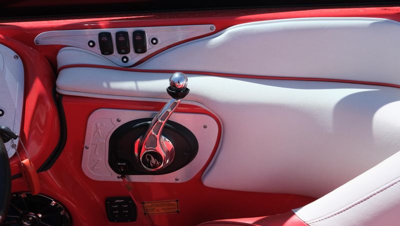 USED 2011 SANGER V 23 XTZ Image 5