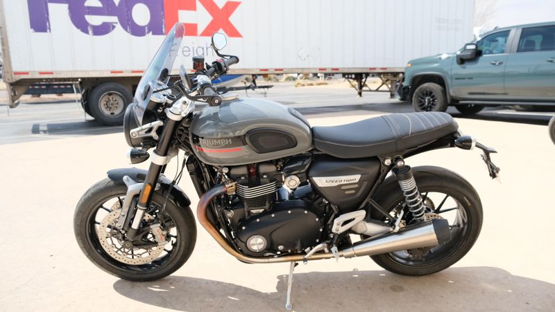 USED 2022 TRIUMPH SPEEDTWIN1200 Image 6