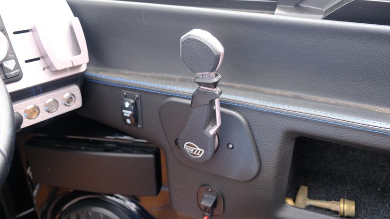 USED 2022 MALIBU 23 LSV Image 14
