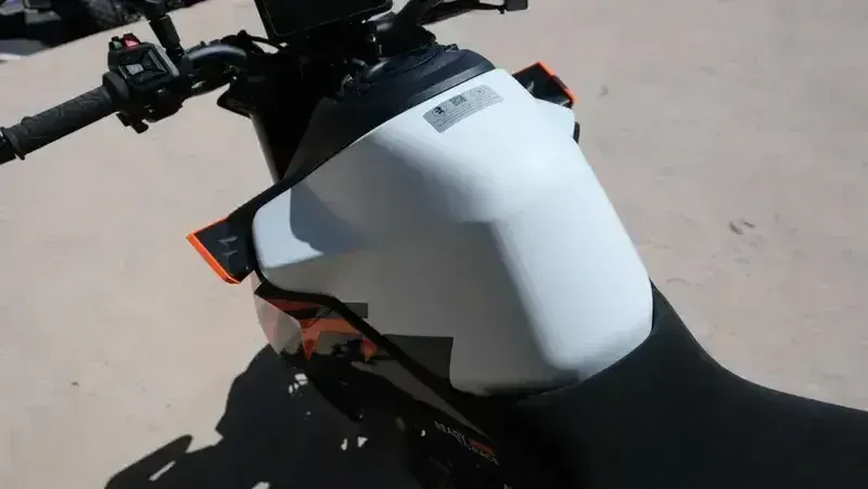NEW 2027 KTM 990 DUKE Image 17