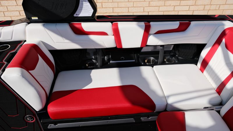 2025 MALIBU WAKESETTER 25 LSV  in a RED-BLACK-WHITE exterior color. Family PowerSports (877) 886-1997 familypowersports.com 