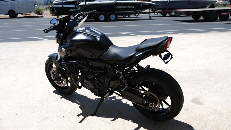 USED 2022 YAMAHA MT-07 Image 5