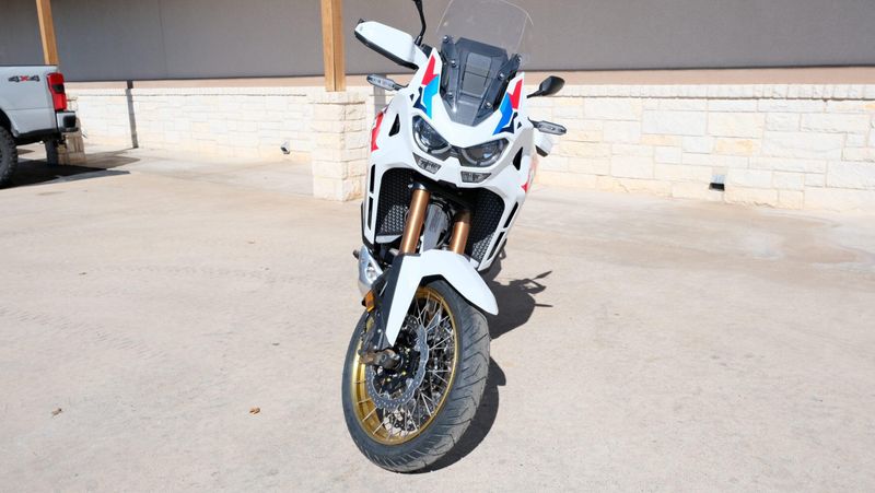 NEW 2025 HONDA AFRICA TWIN ADVENTURE SPORTS ES DCT Image 8