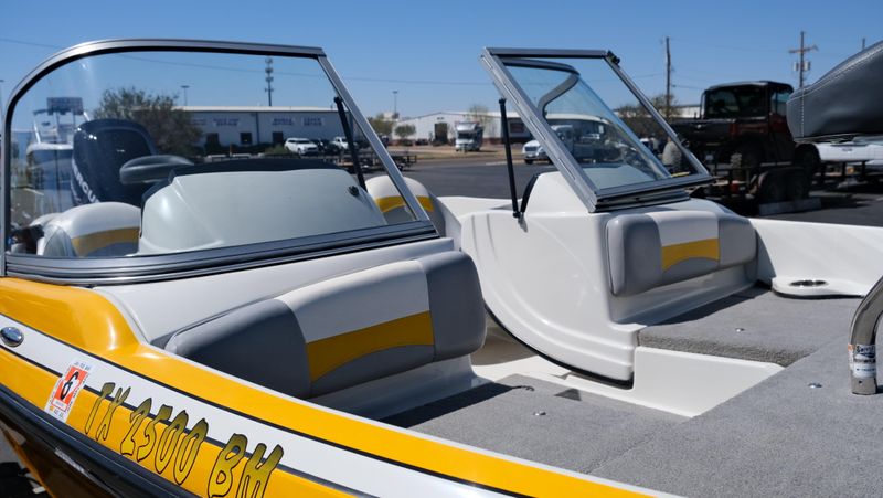 USED 2011 NITRO Z7 SPORT Image 8