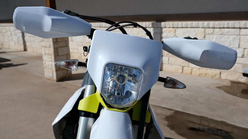USED 2021 HUSQVARNA FE 501S Image 4