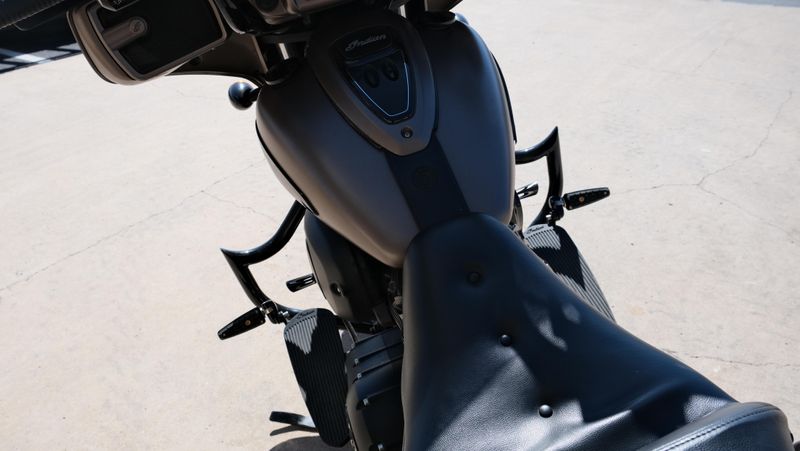 USED 2019 INDIAN MOTORCYCLE CHIEFTAIN DARK HORSE BRONZE SMOKE Image 9