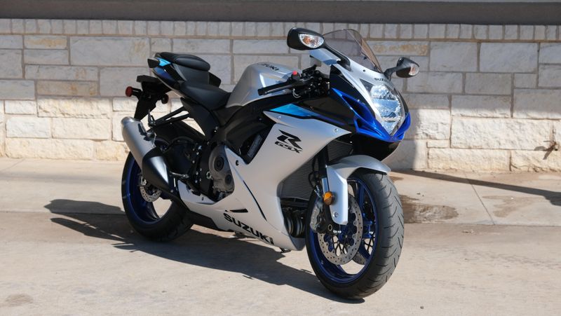 NEW 2026 SUZUKI GSXR600 Image 1