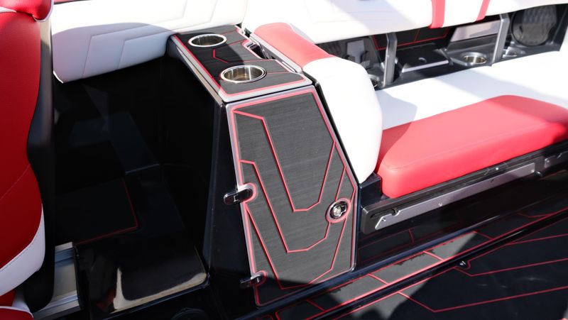 2025 MALIBU WAKESETTER 25 LSV  in a RED-BLACK-WHITE exterior color. Family PowerSports (877) 886-1997 familypowersports.com 