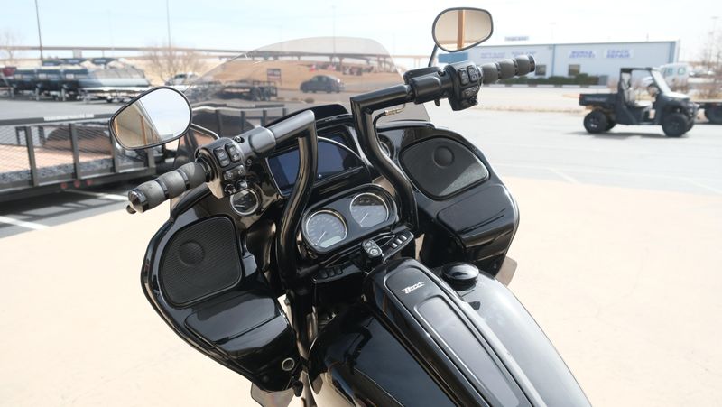 USED 2023 HARLEY ROAD GLIDE ST Image 11