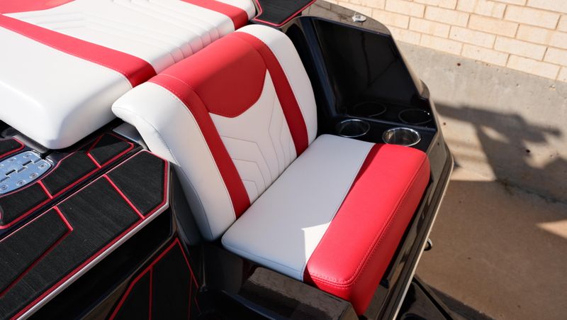 2025 MALIBU WAKESETTER 25 LSV  in a RED-BLACK-WHITE exterior color. Family PowerSports (877) 886-1997 familypowersports.com 