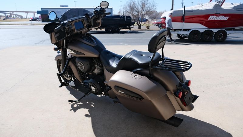 USED 2019 INDIAN MOTORCYCLE CHIEFTAIN DARK HORSE BRONZE SMOKE Image 5