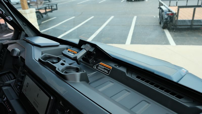 NEW 2026 CAN-AM DEFENDER MAX LIMITED CAB HD11 Image 17