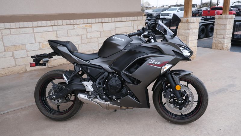 USED 2022 KAWASAKI NINJA 650 BASE Image 2