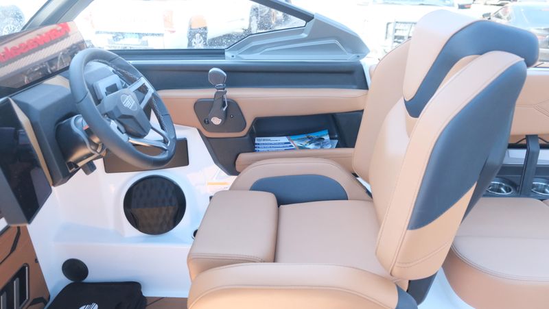 NEW 2026 MALIBU 23 LSV Image 27