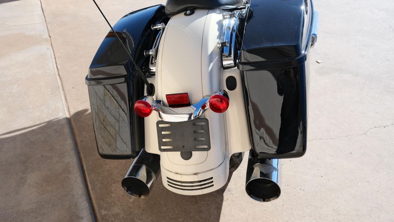 USED 2014 HARLEY STREET GLIDE SPECIAL Image 17