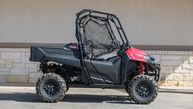 2025 Honda PIONEER 700 HERO REDImage 2