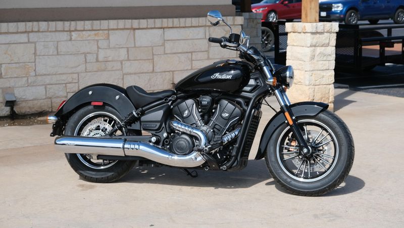 NEW 2025 INDIAN MOTORCYCLE SCOUT CLASSIC Image 2