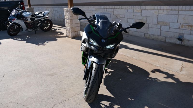 USED 2024 KAWASAKI NINJA 7 HYBRID ABS Image 8