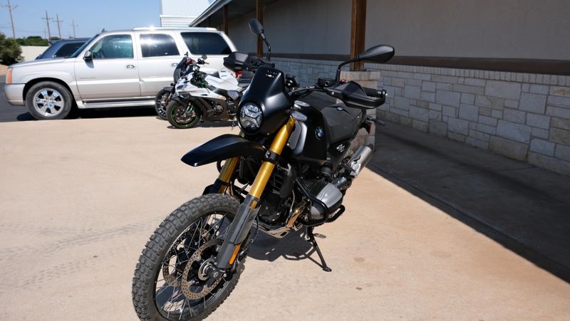 USED 2026 BMW R12 Image 7