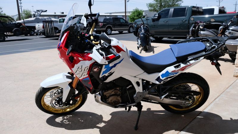 NEW 2026 HONDA AFRICA TWIN ADVENTURE SPORTS ES Image 6