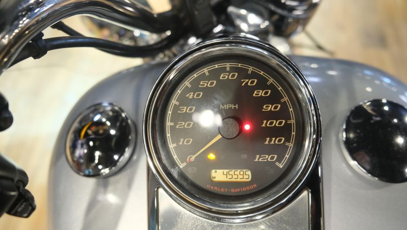 USED 2019 HARLEY ROAD KING BASE Image 14