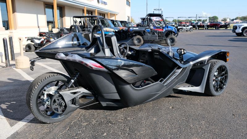 NEW 2025 POLARIS SLINGSHOT S AUTODRIVE JET BLACK Image 3
