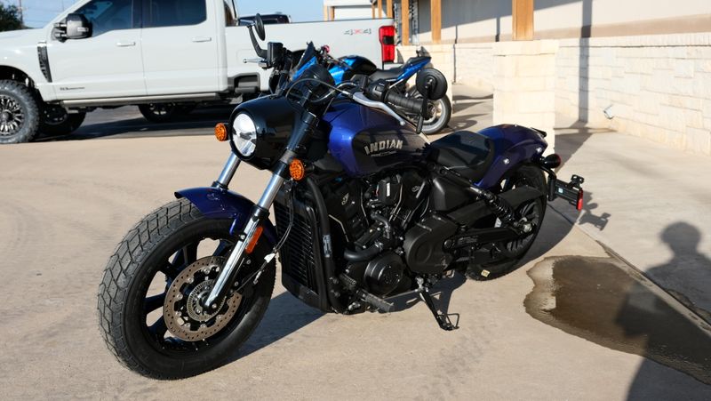 NEW 2025 INDIAN MOTORCYCLE SCOUT BOBBER LIMITED WITH TECHNOLOGY PACKAGE Image 7