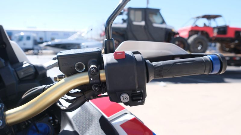 NEW 2025 HONDA AFRICA TWIN ADVENTURE SPORTS ES DCT Image 20