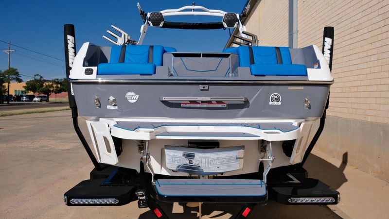 NEW 2026 MALIBU 25 LSV Image 4