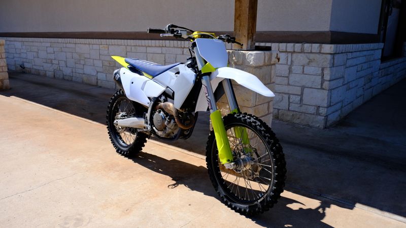 USED 2024 HUSQVARNA FC250 Image 1