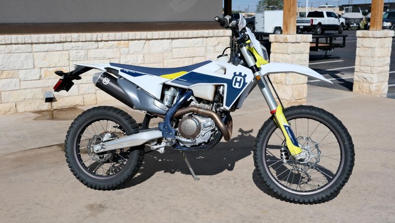 USED 2021 HUSQVARNA FE 501S Image 2