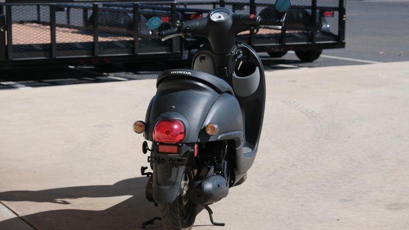 USED 2017 HONDA METROPOLITAN BASE Image 4