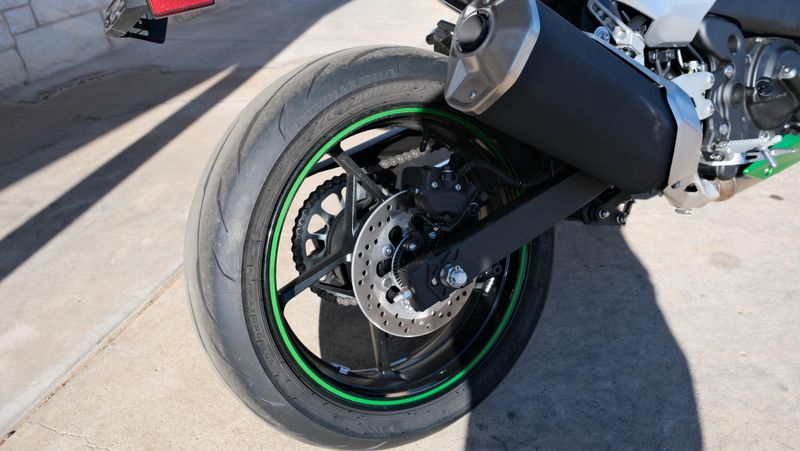 USED 2024 KAWASAKI NINJA 7 HYBRID ABS Image 15