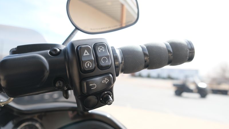 USED 2023 HARLEY ROAD GLIDE ST Image 18