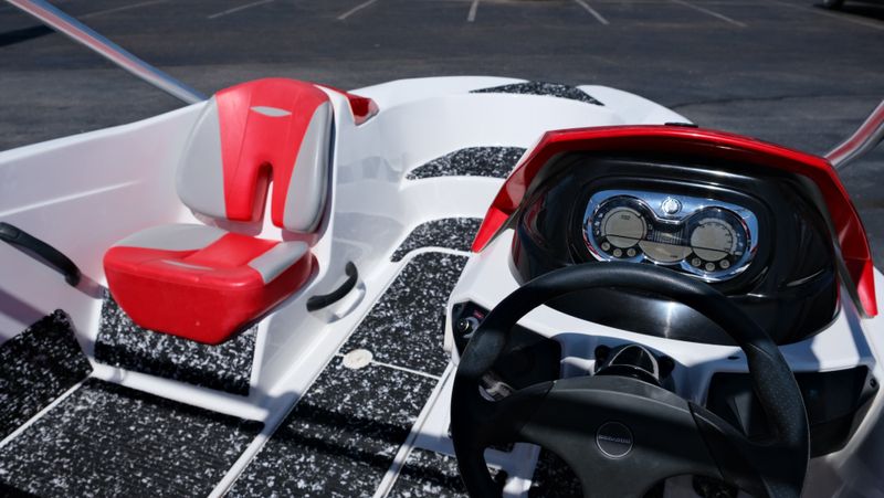 2009 SEADOO SPEEDSTER 150 Image 16