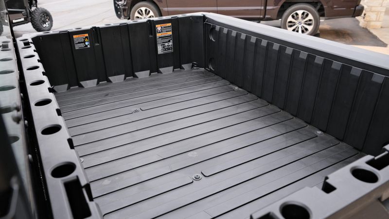 NEW 2027 POLARIS RANGER CREW XP 1000 CAB Image 12
