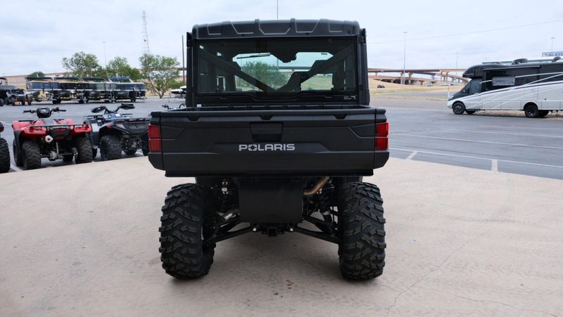 NEW 2027 POLARIS RANGER CREW XP 1000 CAB Image 4