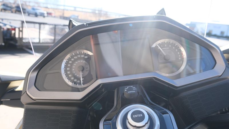 NEW 2025 HONDA GOLD WING TOUR DCT 50TH ANNIVERSARY Image 13