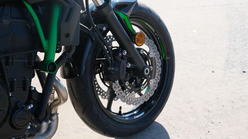NEW 2025 KAWASAKI Z650 ABS Image 18