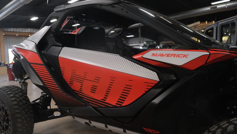 2024 CAN-AM MAVERICK R X RS 999T DCT TRIPLE BLACKImage 6