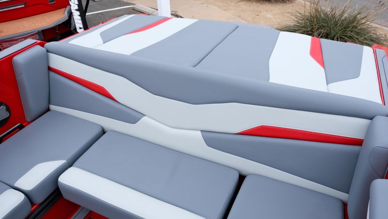 NEW 2026 AXIS T235 Image 10