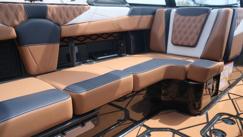NEW 2026 MALIBU MSERIES M230 Image 8