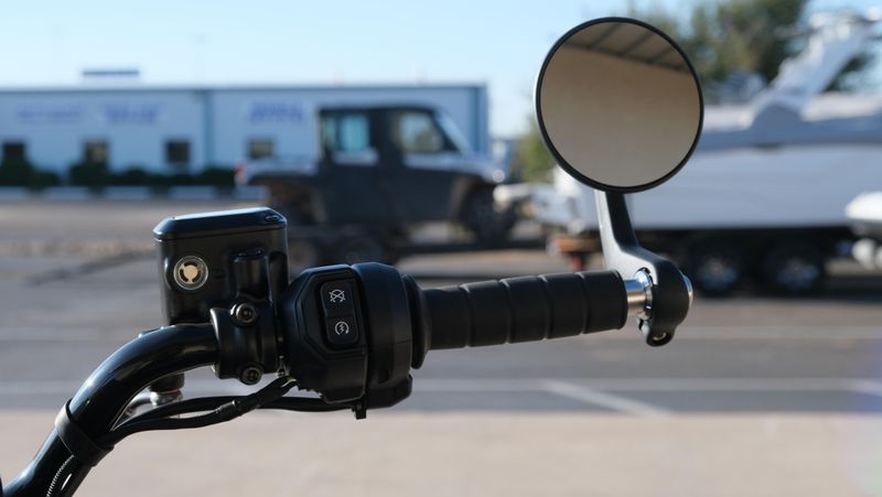 NEW 2025 INDIAN MOTORCYCLE SCOUT BOBBER LIMITED WITH TECHNOLOGY PACKAGE Image 23