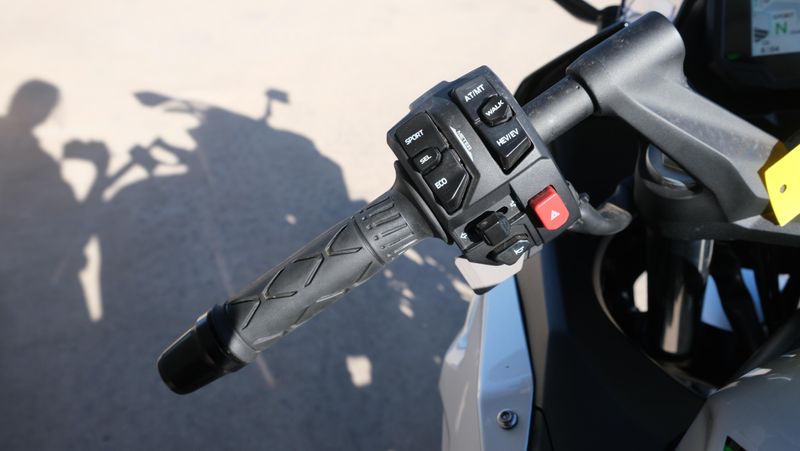 USED 2024 KAWASAKI NINJA 7 HYBRID ABS Image 19