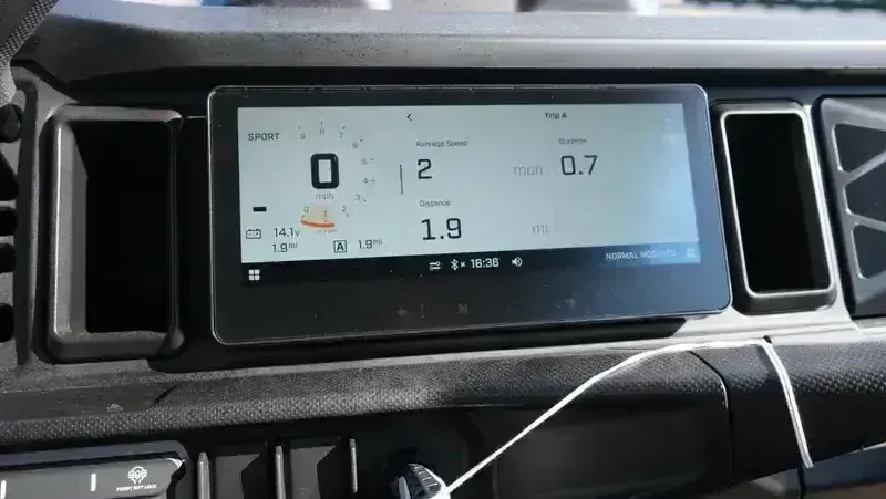 NEW 2026 CAN-AM DEFENDER MAX XT HD11 WITH 1025 INCH TOUCHSCREEN Image 20