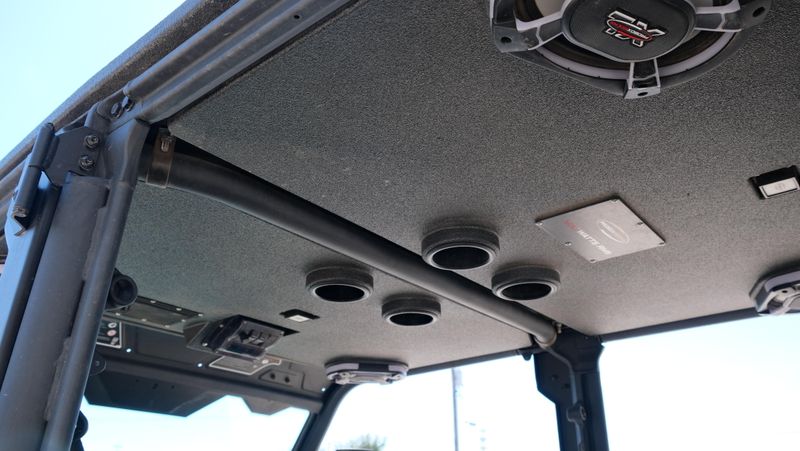 USED 2022 CAN-AM SSV DEFENDER MAX XT HD10 GY 22 Image 8