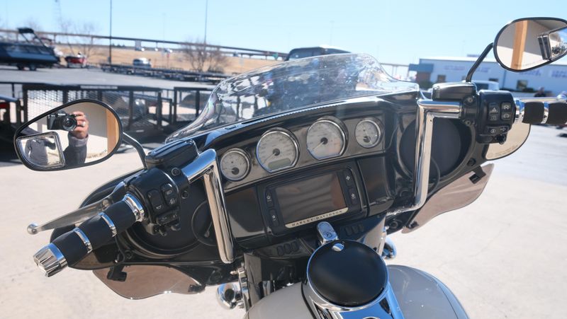 USED 2014 HARLEY STREET GLIDE SPECIAL Image 6