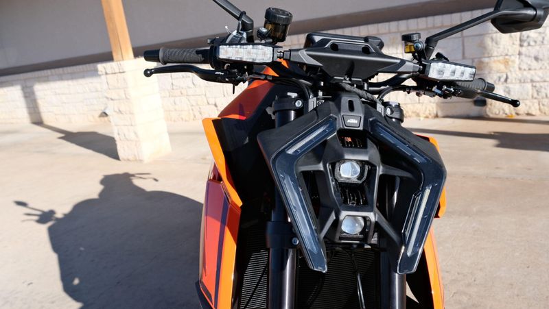 NEW 2026 KTM 1390 SUPER DUKE R EVO Image 9