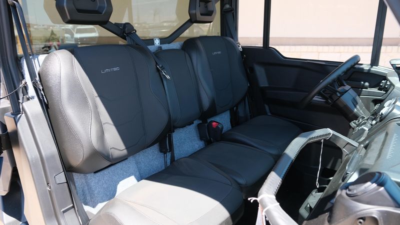 NEW 2025 CAN-AM DEFENDER PRO LIMITED CAB HD10 Image 16