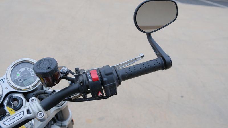 USED 2022 TRIUMPH SPEED TWIN 1200 Image 16